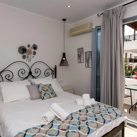 Aparthotel Naxos Enjoy 3*